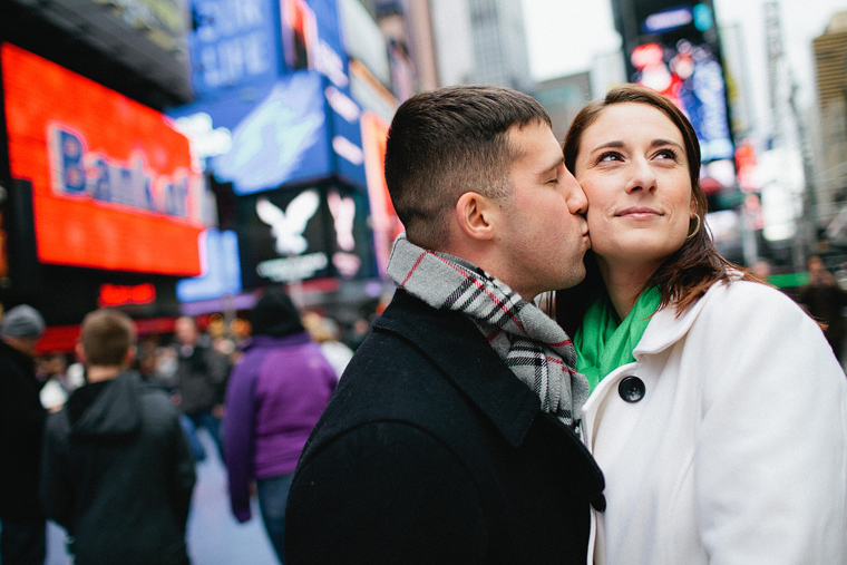 NY engagement photo